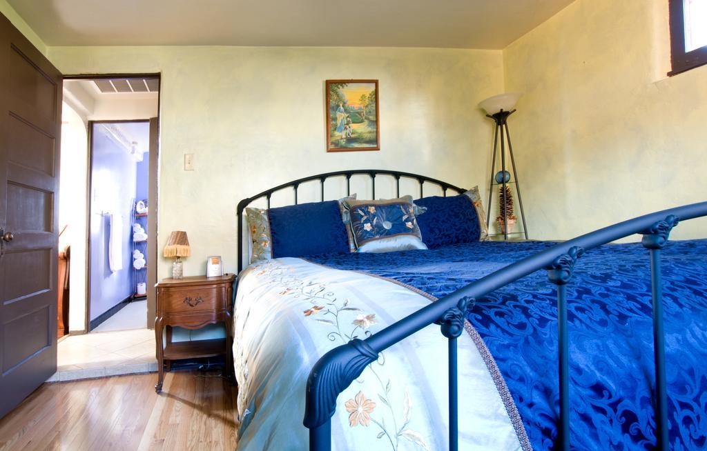 Downtown Historic Bed & Breakfast Albuquerque Room photo
