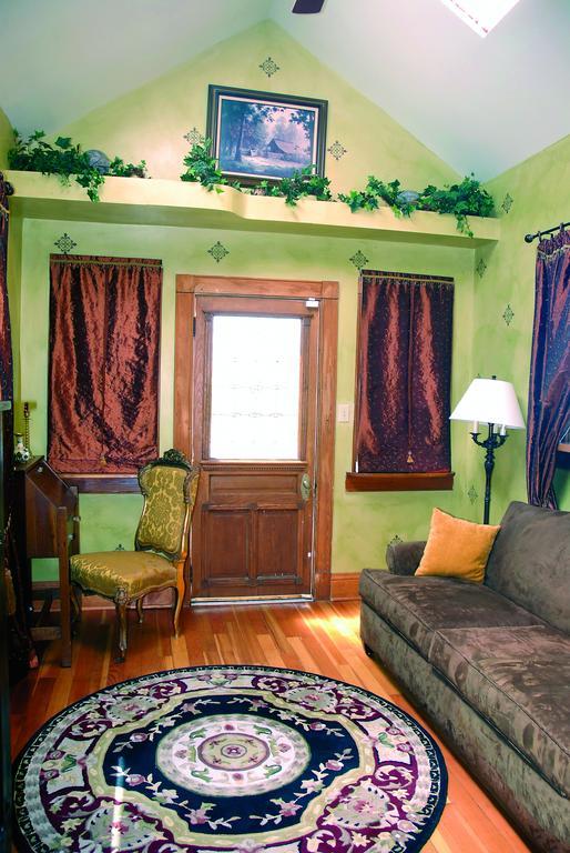 Downtown Historic Bed & Breakfast Albuquerque Room photo