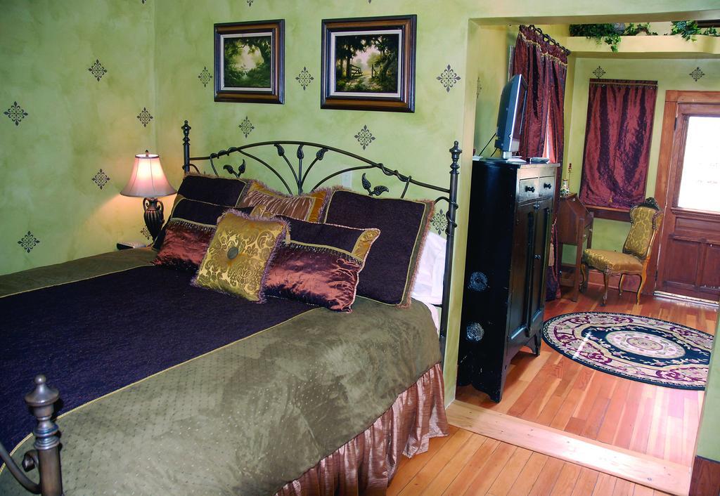 Downtown Historic Bed & Breakfast Albuquerque Room photo